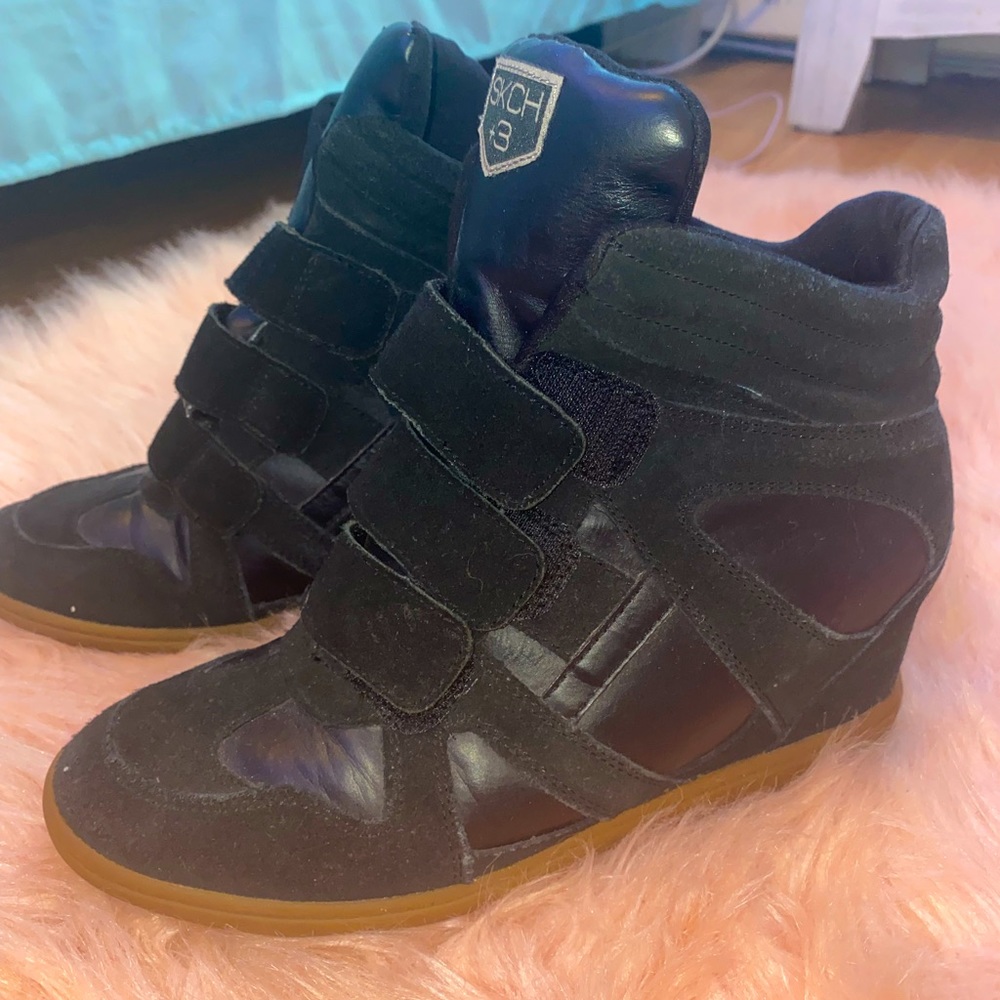 Skch 3 sneakers size 9